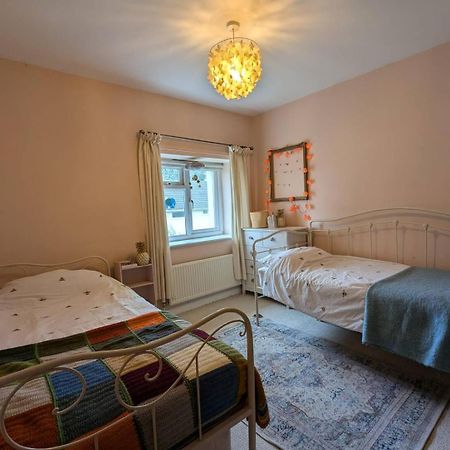 Cottage In The Heart Of 프롬 외부 사진