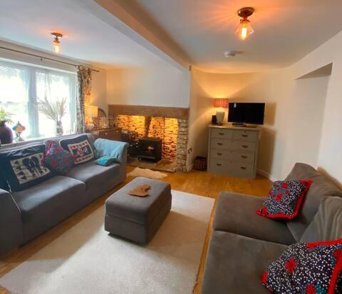 Cottage In The Heart Of 프롬 외부 사진