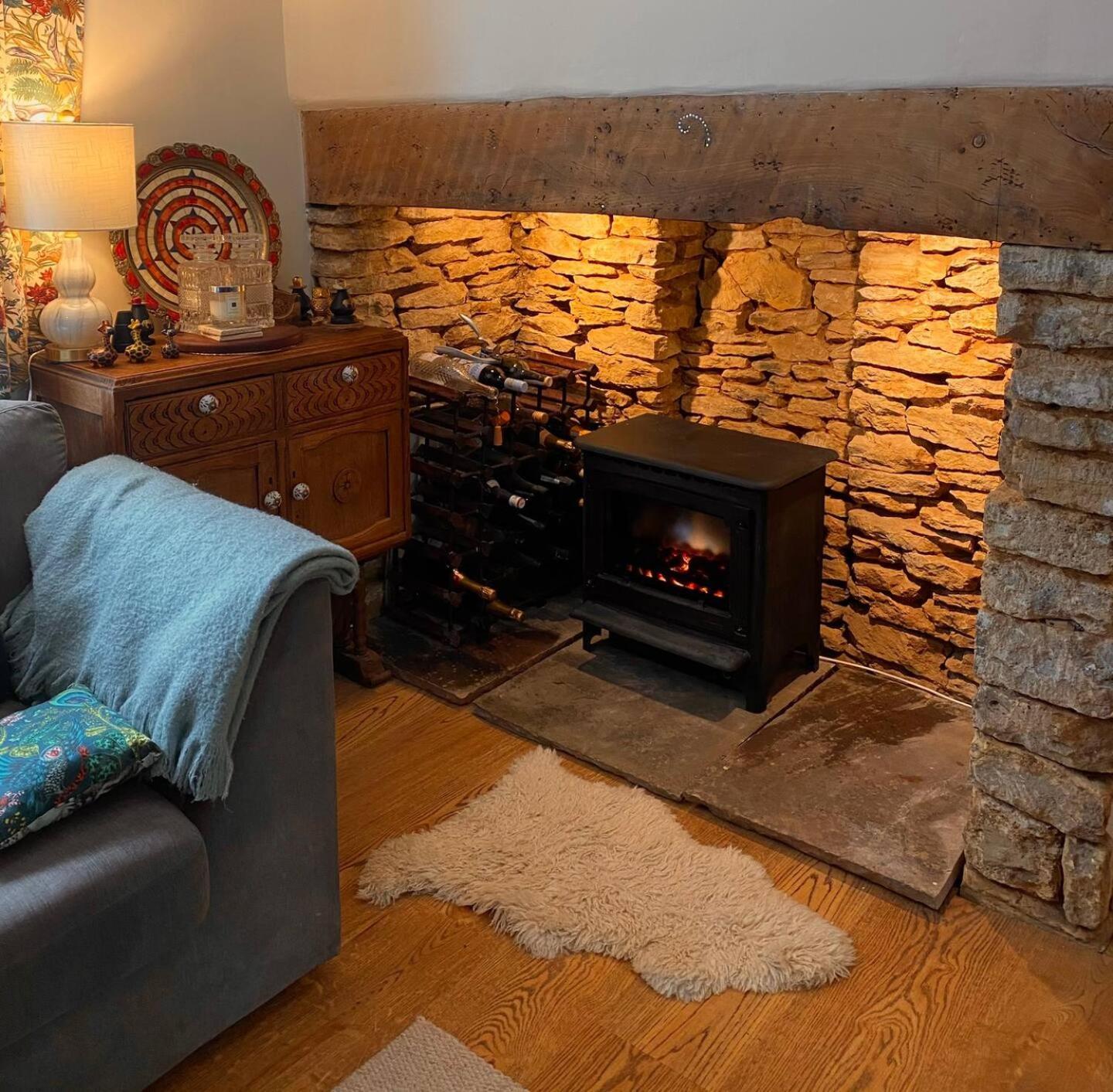 Cottage In The Heart Of 프롬 외부 사진